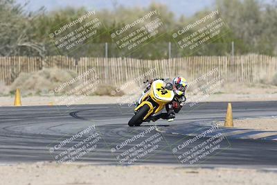 media/Jan-15-2026-Racers Edge (Thu) [[dfebeb70ab]]/2-A Group/Session 5 Turn 2/